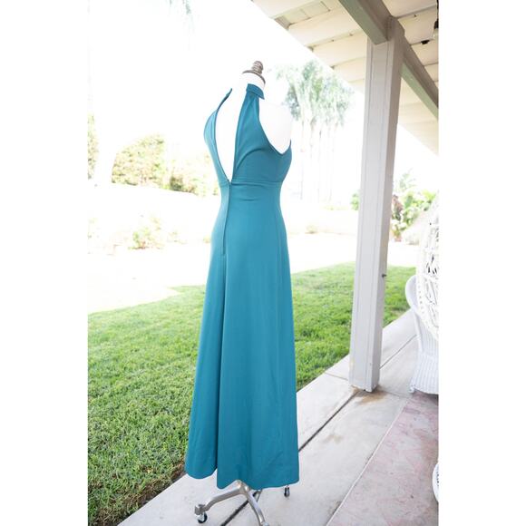 Retro 70s Halter Maxi Dress - Picture 9 of 9